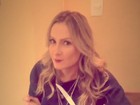 Claudia Leitte se joga na marmita e posta vídeo em rede social