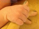 Tori Spelling dá à luz seu quarto filho e posta foto no Twitter