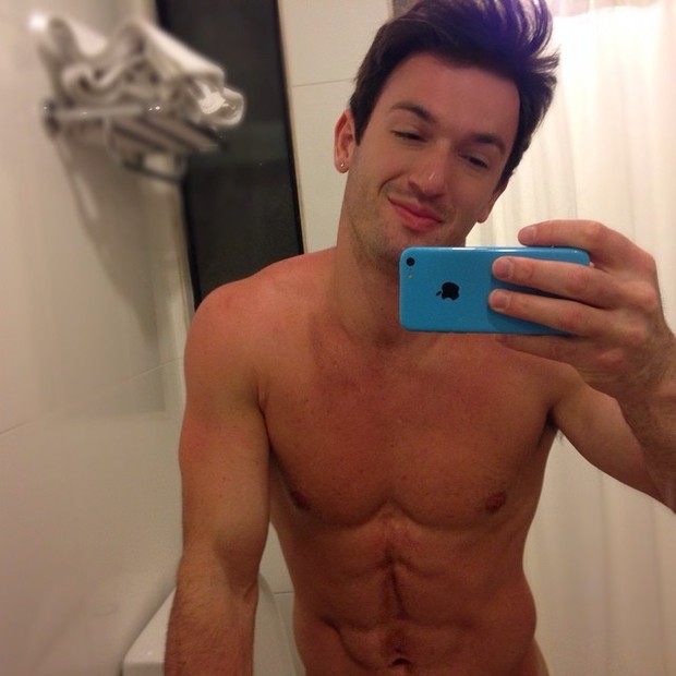 Diego Hypolito posa sem camisa (Foto: Instagram/ Reprodução)
