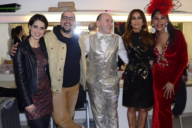 Sabrina Sato e outros famosos prestigiam espetáculo (Foto: Leo Franco / AgNews)