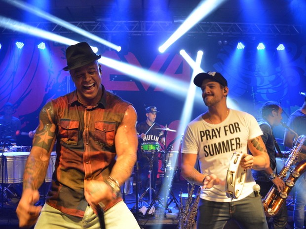  Léo Santana e Felipe Pezzoni, da Banda Eva, em show em Salvador, na Bahia (Foto: Felipe Souto Maior/ Divulgação)