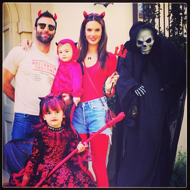 Alessandra Ambrósio e família comemoram Dia das Bruxas (Foto: Instagram / Reprodução)