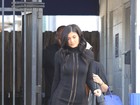 Look do dia: Kylie Jenner aposta em pretinho básico supersexy em passeio