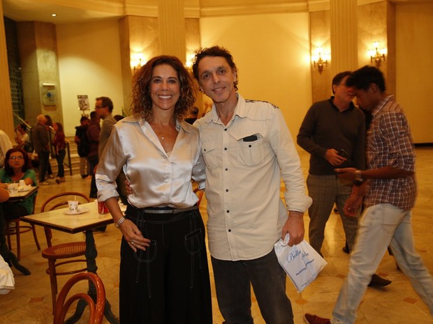 Ângela Vieira e Guilherme Leme em estreia de peça no Rio (Foto: Cláudio Andrade/ Foto Rio News)