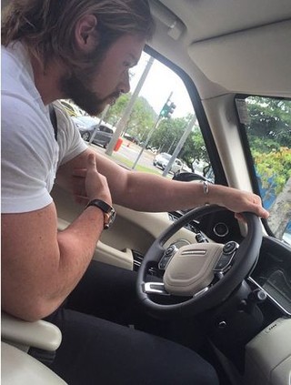Carro de Thor Batista é apreendido na Lei Seca (Foto: Reprodução / Instagram)