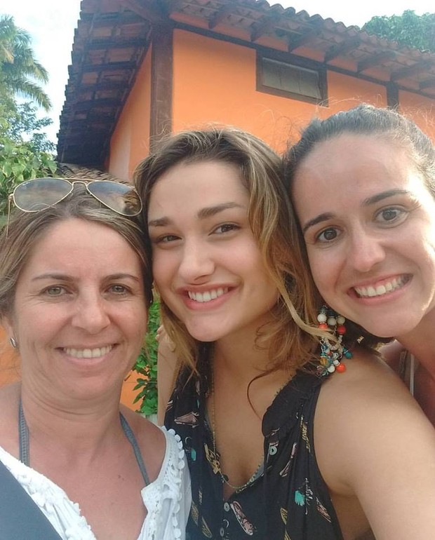 Kátia Abreu, Sasha e Lívia Sá (Foto: Reprodução / Facebook)