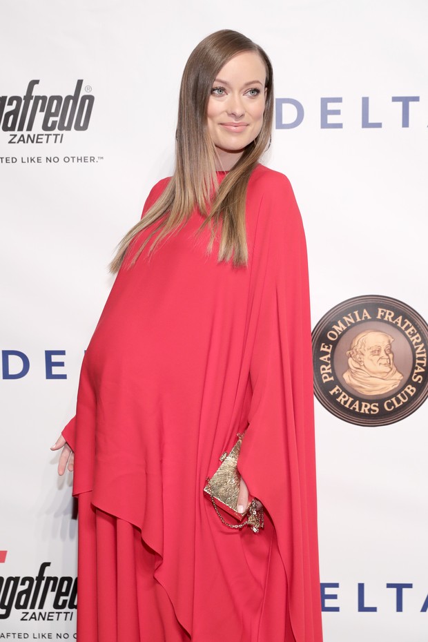 Olivia Wilde, grávida, em premiação em Nova York, nos Estados Unidos (Foto: Neilson Barnard/ Getty Images/ AFP)