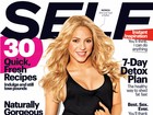Shakira mostra barriga lisinha em capa de revista