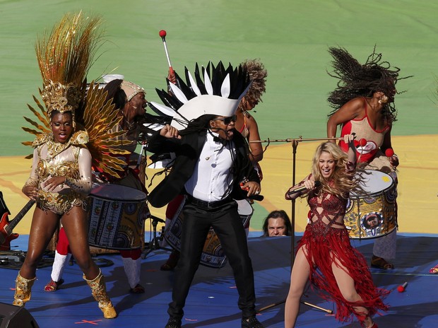 Carlos Brown e Shakira (Foto: Reuters)