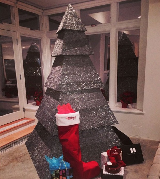 Árvore de Natal da Rihanna (Foto: Reprodução/Instagram)