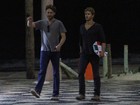 Ryan Kwanten, de 'True Blood', caminha em Ipanema, no Rio