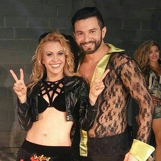 Joelma com o bailarino Rogers Rammil (Foto: Reprodução / Facebook)