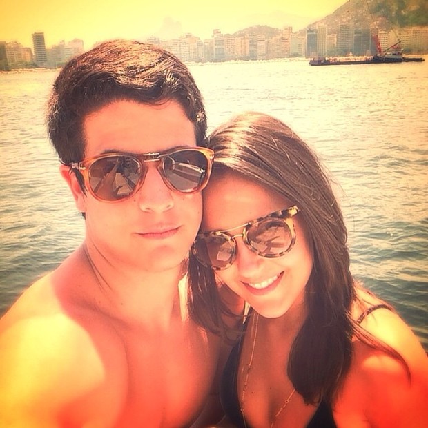 Enzo Celulari com a namorada, Rafaela (Foto: Instagram / Reprodução)