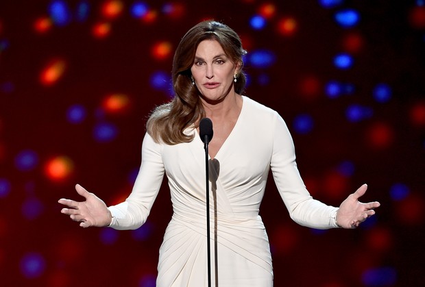 Caitlyn Jenner em premiação em Los Angeles, nos Estados Unidos (Foto: Kevin Winter/ Getty Images/ AFP)