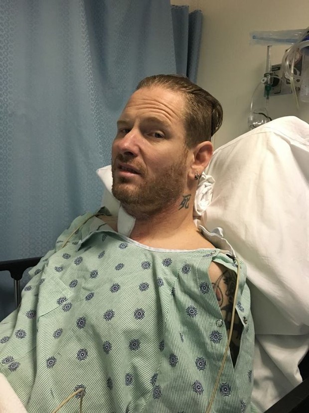 Corey Taylor passa por cirurgia na coluna (Foto: Reprodução / Facebook)