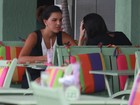 Mariana Rios almoça com amiga no Rio
