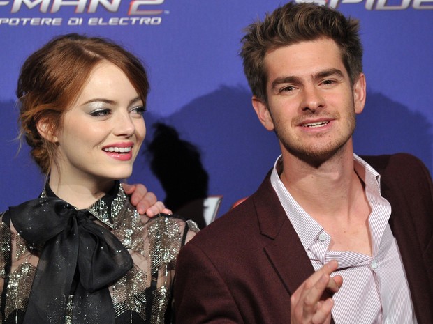 Emma Stone e Andrew Garfield em première de filme em Roma, na Itália (Foto: Tiziana Fabi/ AFP)