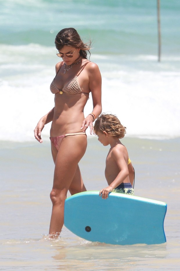 Alessandra Ambrósio com o filho, Noah (Foto: Dilson Silva/Agnews)