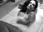 Luciana Gimenez sensualiza nua em banheira