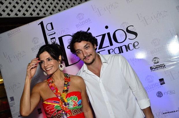 Helena Ranaldi com o namorado, Allan Souza Lima (Foto: Divulgação/Henrique Oliveira)