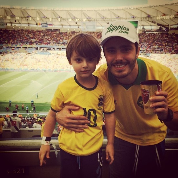 Thiago Rodrigues com o filho Gabriel (Foto: Reprodução/Instagram)