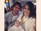 Ex-BBB Rodrigo batiza a filha: 'Família abençoada'