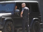Kim Kardashian é abordada por policial em Los Angeles