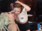 Artista vomita em Lady Gaga durante show e Demi Lovato se irrita