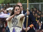 Kate Middleton atira flechas e usa bata de R$ 1,7 mil em visita ao Butão