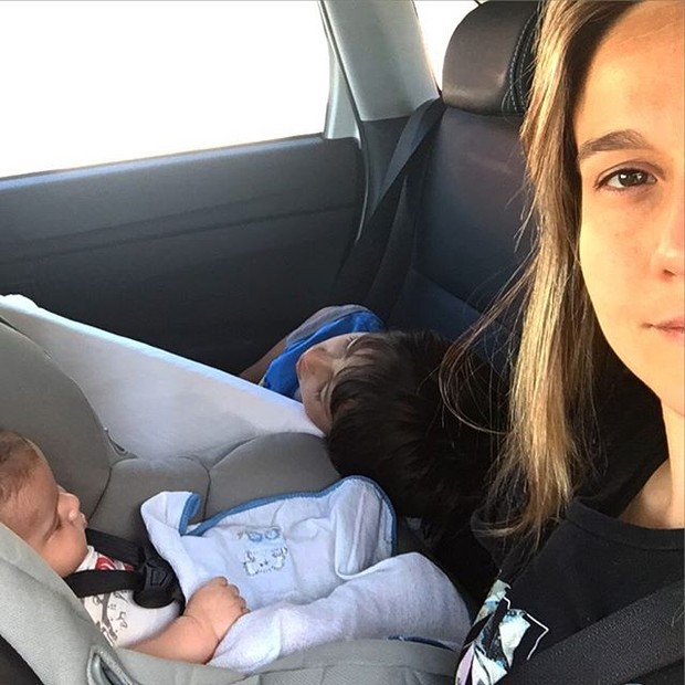 Fernanda Gentil viaja com o filho e o afilhado (Foto: Instagram / Reprodução)