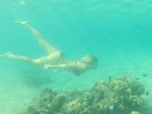 Sereia?! Fiorella Mattheis mergulha no Havaí