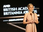 Jennifer Lawrence usa transparência estratégica em prêmio de cinema