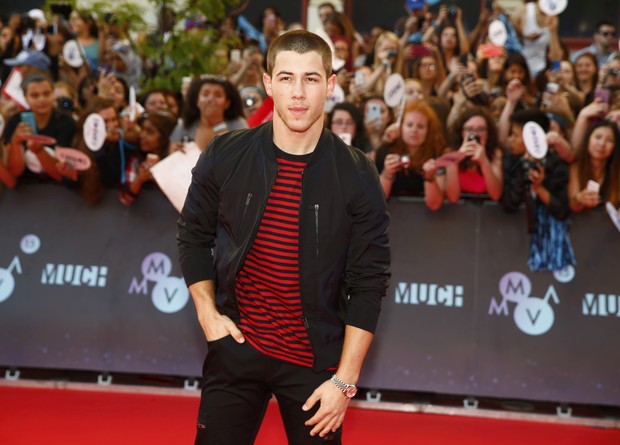 Nick Jonas em prêmio de música em Toronto, no Canadá (Foto: Mark Blinch/ Reuters)