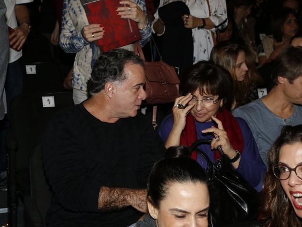 Tony Ramos e a mulher, Lidiane, em estreia de peça no Rio (Foto: Felipe Assumpção e Léo Marinho/ Ag. News)