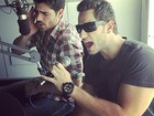 Ex-BBBs Eliéser e Rodrigão soltam a voz em estúdio