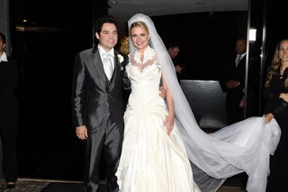 Sertanejo Fernando se casa com Mikelly Medeiros em São Paulo (Foto: Manuela Scarpa e Claudio Augusto/ Foto Rio News)