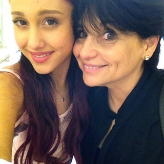 Ariana Grande com a mãe, Joan (Foto: Reprodução/Instagram)