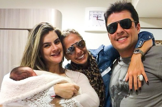 Mirella Santos e Ceará recebem a visita de Adriane Galisteu (Foto: Photo Rio News)