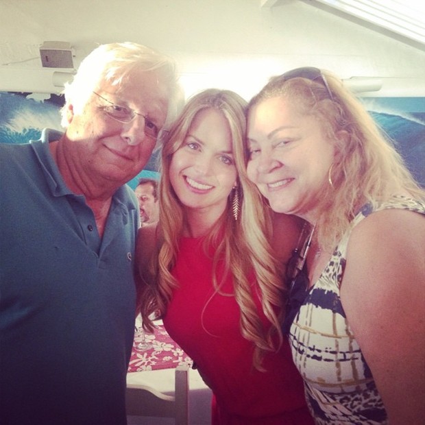 Susana Werner com os pais, Avelino e Kátia (Foto: Instagram)