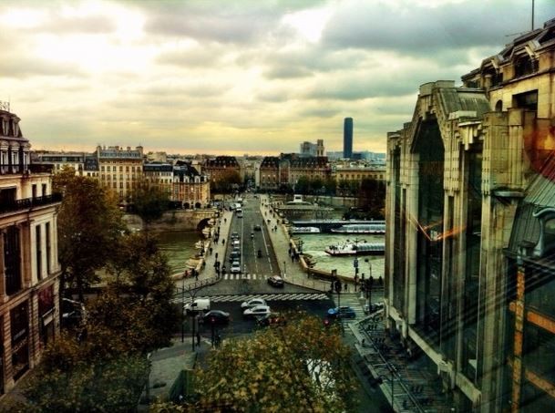 Foto tirada por Alinne Moraes em Paris (Foto: Instagram/Reprodução)