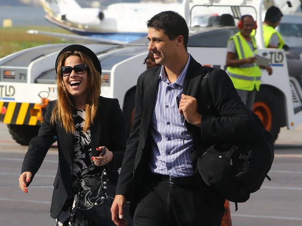 Wanessa no aeroporto Santos Dumont (Foto: Marcello Sá Barreto / AgNews)