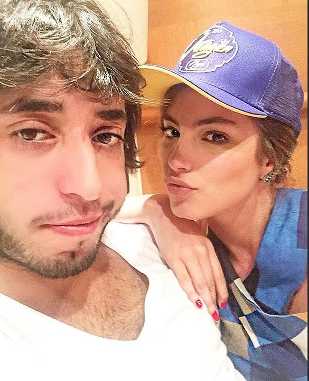 Bruna Hamú e o namorado, Diego Moregola. Casal está junto há um ano e espera o primeiro filho (Foto: Reprodução do Instagram)