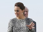 Kate Middleton exibe barriguinha de grávida quase imperceptível