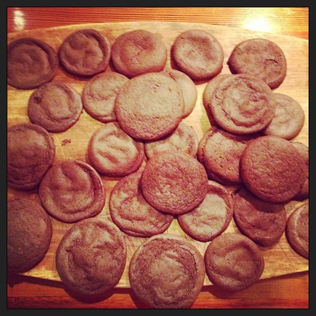 Biscoitos feitos por Taylor Swift e Kelly Osbourne (Foto: Instagram/ Reprodução)