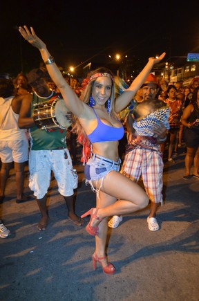 Mulher Melão em ensaio da Inocentes de Belford Roxo na Zona Norte do Rio (Foto: Vinícius Vianna/ Divulgação)