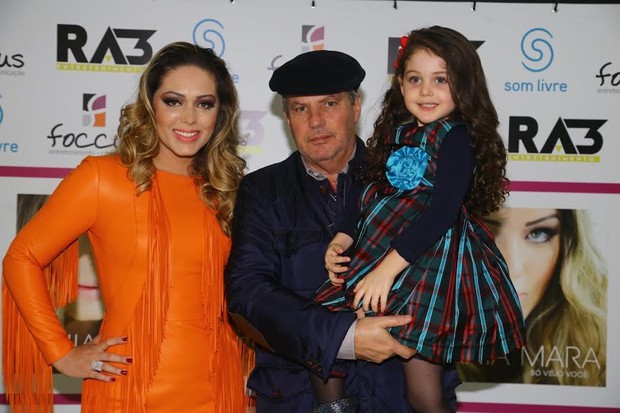 Tânia Mara e Jayme Monjardim com a filha Maisa (Foto: Marcello Sá Barretto / AgNews)