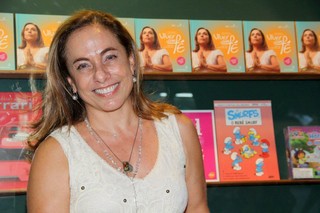 Cissa Guimarães lança livro no Rio (Foto: Alex Palarea / AgNews)