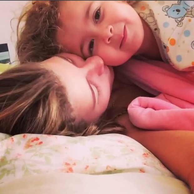 Debby Lagranha com a filha (Foto: Reprodução / Instagram)