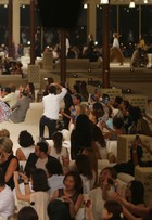 Viagem ao Oriente: Chanel apresenta coleção Cruise 2015 com desfile luxuoso em Dubai