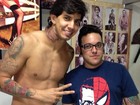 Victor Ramos faz nova tatuagem: 'Fala o quanto sou abençoado'